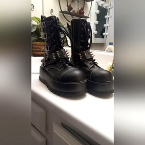 Demonia Slacker-165, size 9, black, new